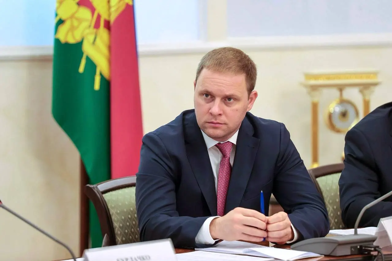 Швец, работавший более десяти лет в госуправлении и пять лет возглавлявший Анапу, стал руководителем госкорпорации «Туризм РФ».