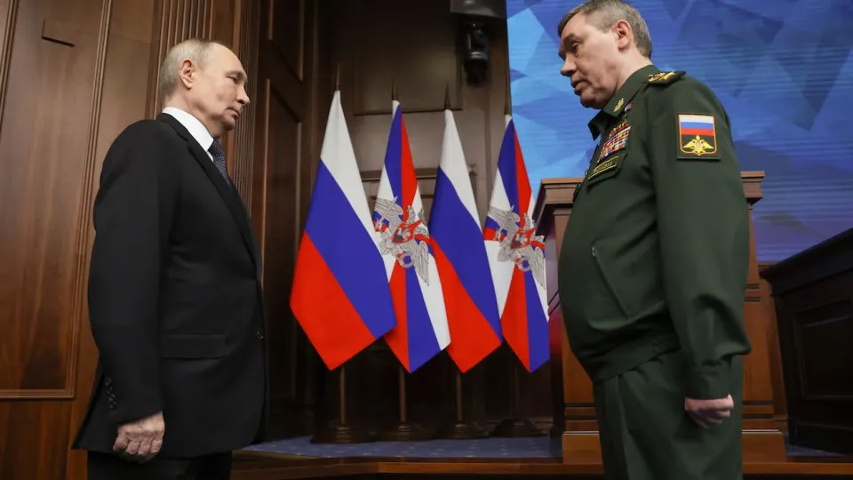 Российское военное руководство резко нарастило число штурмов в мае в стремлении обеспечить полный контроль над Донбассом. При этом аналитики фиксируют территориальные потери и замедление продвижения войск.