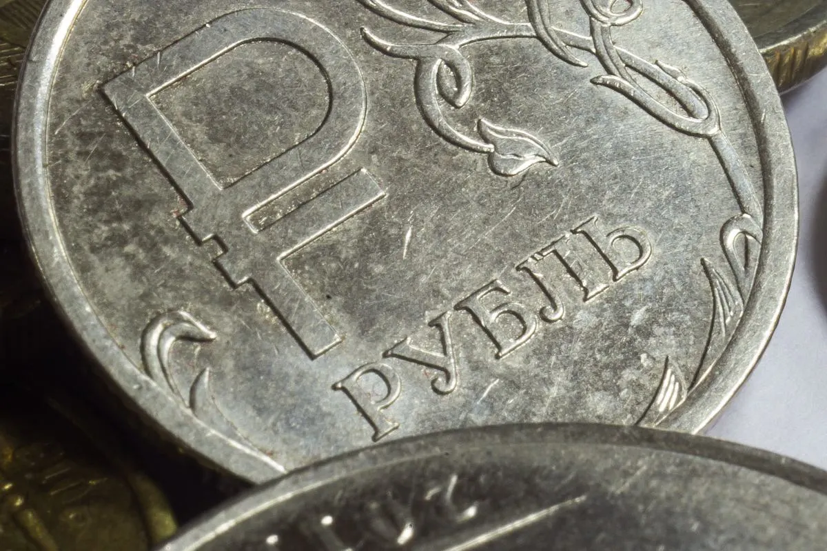 Глава государства подчёркивает низкий уровень госдолга и устойчивость экономики, а также внимание к условиям для частных инвестиций.