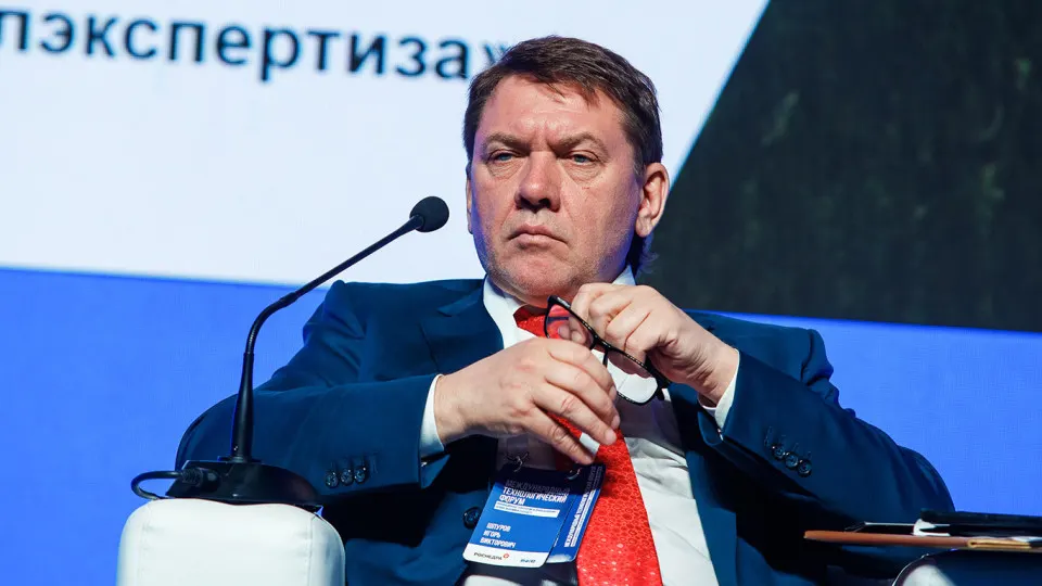 Гендиректор государственной комиссии по запасам задержан по подозрению в получении взятки в особо крупном размере; ведется следствие.