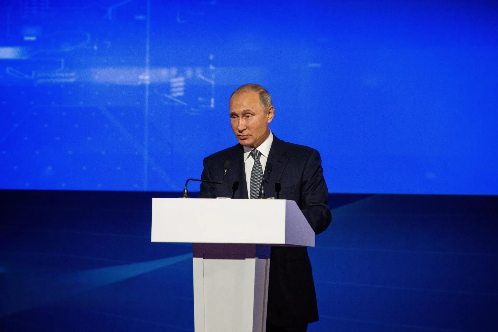 Президент выступил на международном форуме и обозначил подход к переговорам и роли СВО в текущей ситуации.