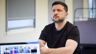 Президент Украины заявил, что усиление изоляции российского сегмента интернета и ограничения доступа к мессенджерам могут быть подготовкой к всеобщей мобилизации и новому наступлению на Украину, а также не исключил риск небольшой операции против стран Балтии для проверки реакции НАТО.