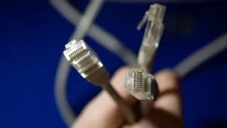 Ассоциация разработчиков отечественного ПО предупредила, что массовые блокировки и борьба с VPN разрушают инфраструктуру Рунета и осложняют работу российских программистов, и предложила создать совместный орган для выработки более взвешенной политики.