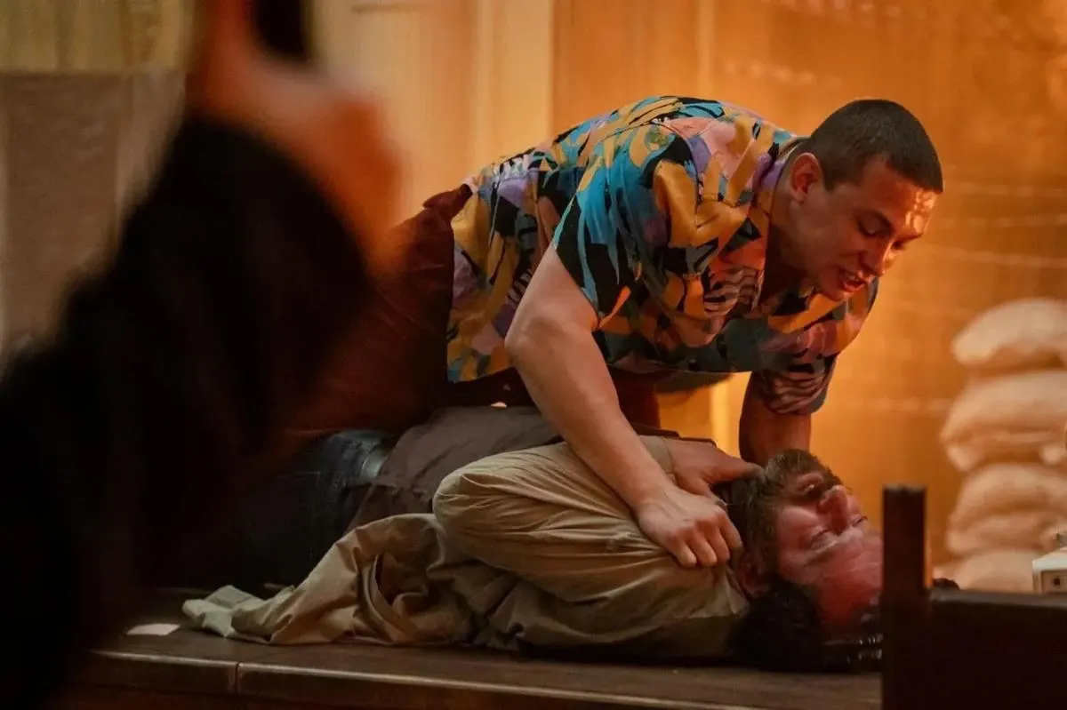 Онлайн‑платформы удалили третий сезон сериала «Метод» после распоряжения Минюста: в ведомстве усмотрели в шоу материалы, «дискредитирующие традиционные духовно‑нравственные ценности». Создатели жалуются на отсутствие чётких критериев.