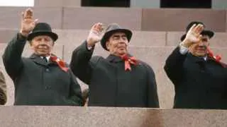 Из‑за серии ударов беспилотников по НПЗ правительство готовит систему жесткого государственного планирования объемов выпуска топлива, поставок на внутренний рынок и цен на автозаправках.