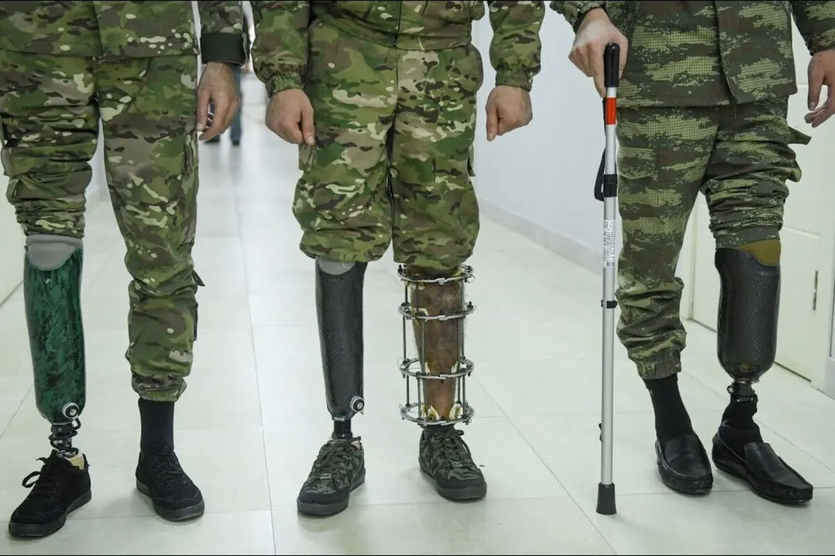 Минтруд подготовил проект постановления, который расширяет обязательные квоты по трудоустройству инвалидов и ветеранов боевых действий на все структурные подразделения компаний, не предлагая при этом бизнесу компенсаций за создание специальных рабочих мест.