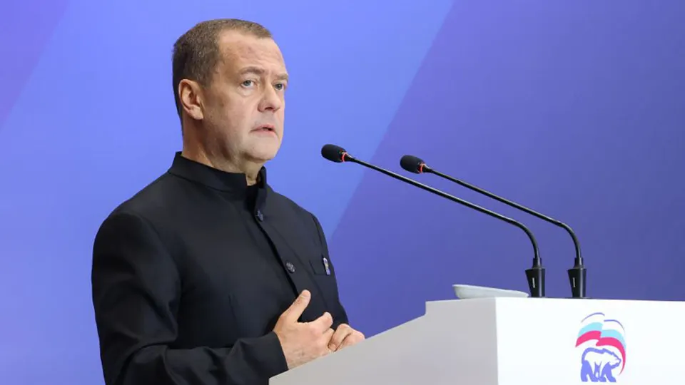 Заместитель председателя Совбеза заявил о реальной угрозе ядерной катастрофы, объяснил роль ядерной триады и прокомментировал переговоры и истечение СНВ‑III.