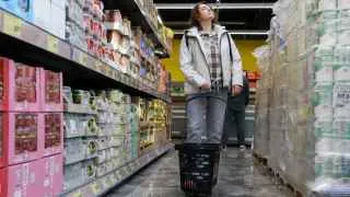 Руководитель военной разведки Швеции заявил, что реальные показатели инфляции и дефицита бюджета в России значительно хуже официальных данных, а экономика страны движется к финансовому кризису на фоне роста военных расходов и санкций.