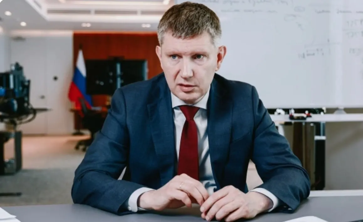 Минэкономразвития считает, что реализация структурных изменений, бюджетная консолидация и сохранение гибкости экономики создадут условия для долгосрочного роста, снижения ключевой ставки и повышения ценности труда.