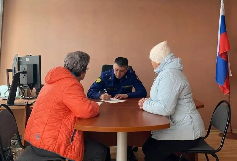 По предложению президента сенаторы согласовали отправку Сергея Паволина на аналогичную должность в Иркутскую область; в Иркутске надеются, что он наведёт порядок в сфере ЖКХ.