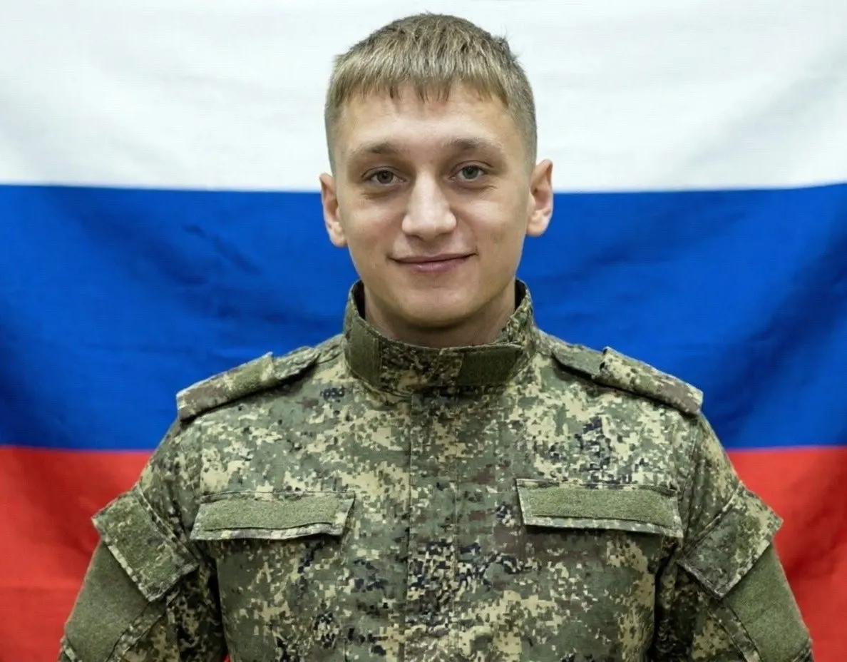 23-летний студент из Бурятии подписал контракт на службу в новых войсках беспилотных систем и через три месяца погиб под Луганском. Родственники и однокурсники говорят о массовой вербовке учащихся в эти подразделения.