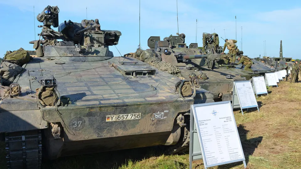 Альянс разрабатывает план быстрого переброса крупных формирований в Балтийский регион: речь идёт о дополнительном армейском корпусе и использовании уже существующего немецко-нидерландского корпуса для оперативного наращивания сил. Решение совпало с принятием в России закона об расширении полномочий по применению армии за рубежом.