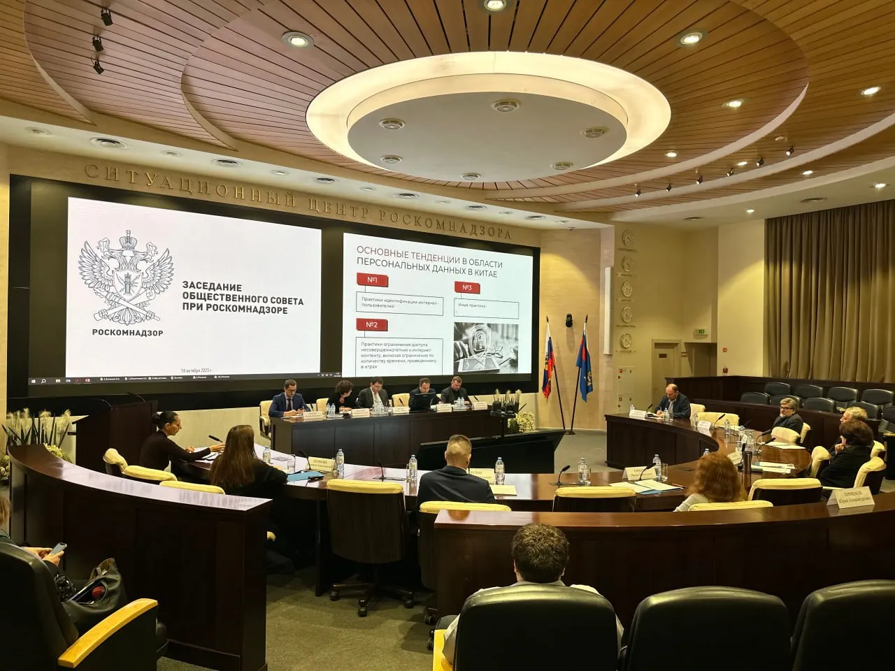 Ведомство заявляет, что операторы предоставляют сведения об IP‑адресах по приказу, при этом Роскомнадзор не устанавливает привязку адресов к конкретным абонентам; у самих провайдеров такие данные остаются.
