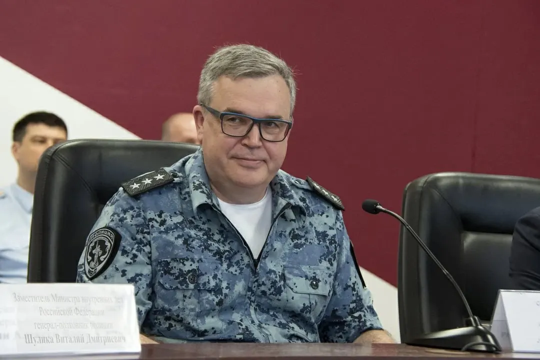 Генерал-полковник полиции Виталий Шулика занял пост замминистра обороны вместо Олега Савельева, который ушёл с должности в связи с переходом на другую работу. Савельев ранее занимал ряд ключевых государственных постов и работал в Счётной палате.