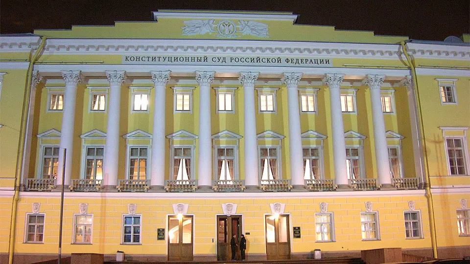 Председатель Конституционного суда Валерий Зорькин заявил, что антикоррупционные иски прокуратуры не должны подчиняться обычным срокам исковой давности. Эта позиция укрепляет механизмы деприватизации и национализации крупных активов.