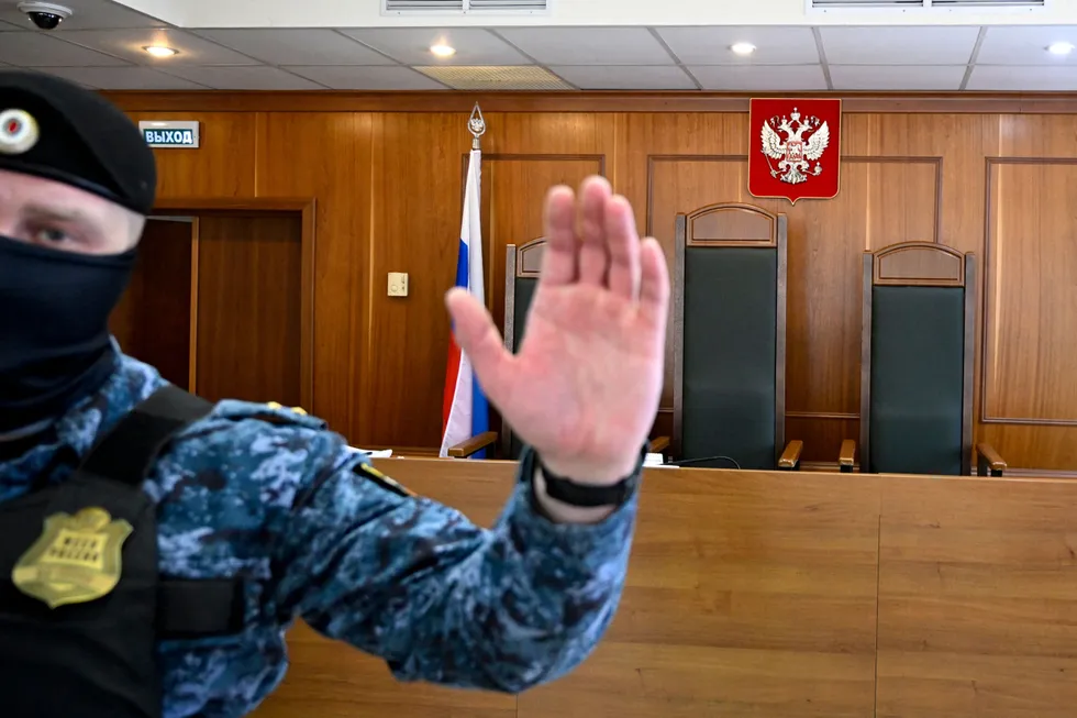 Судебный департамент закрыл публичный доступ к статистике с 2005 года. Данные давали редкую возможность отследить репрессии, демографию осуждённых и косвенно — отправки обвиняемых на фронт; восстановить их будет крайне трудно.
