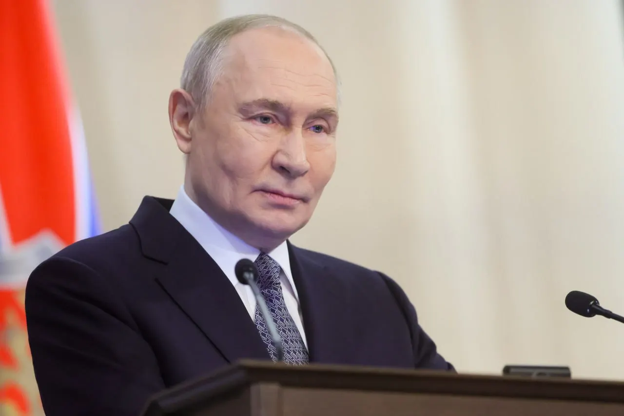 Владимир Путин посетит Казахстан 27–29 мая по приглашению Касым-Жомарта Токаева. Лидеры обсудят укрепление стратегического партнёрства и союзных отношений между странами.