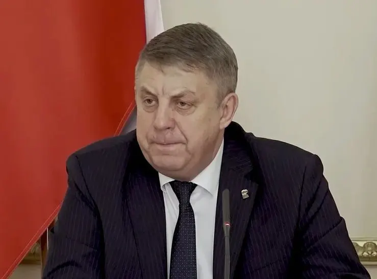 13 мая президент принял отставку Александра Богомаза. На следующий день он получил мандат депутата Госдумы от «Единой России» — назначение подтвердил ЦИК. Одновременно с этим ушёл губернатор Белгородской области Вячеслав Гладков.