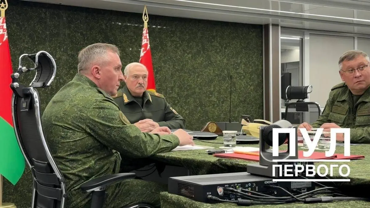 Лидеры России и Беларуси вместе с высшим военным руководством обсудили итоги завершившихся трёхдневных учений. Лукашенко заявил о проверке объектов, Путин подчеркнул, что применение ядерного оружия — крайняя мера. На фоне учений Украина усиливает северный рубеж, а в Европе обсуждают возможное размещение ядерного оружия.