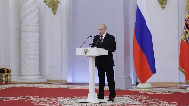 Президент заявил, что массовые беспилотные атаки и поддержка Запада преследуют цель посеять неуверенность в обществе и оправдать милитаризацию западных стран.