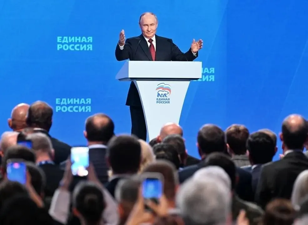На предвыборном съезде партии представили федеральный список и агитационные плакаты; в списке — политики и военные, региональные списки и одномандатные округа также получили кандидатов.