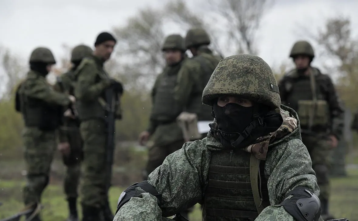 По оценкам бывших чиновников, военных экспертов и западных разведслужб, Украина опережает Россию по применению технологий и тактике; без серьёзной мобилизации ресурсов Москва не сможет быстро переломить ход боевых действий.