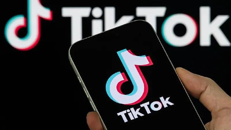 Платформу наказали за невыполнение требования удалить два ролика, которые регуляторы сочли «пропагандой нетрадиционных сексуальных отношений». Примечание: решение связано с признанием соответствующих объединений «экстремистскими».