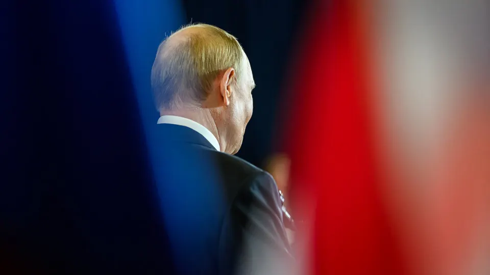 Один из социологических центров прекратил выпуск «открытого» рейтинга доверия к президенту: он упал до 29,5%. При этом рейтинг одобрения остаётся выше, но демонстрирует снижение и достиг минимальных значений с начала войны.