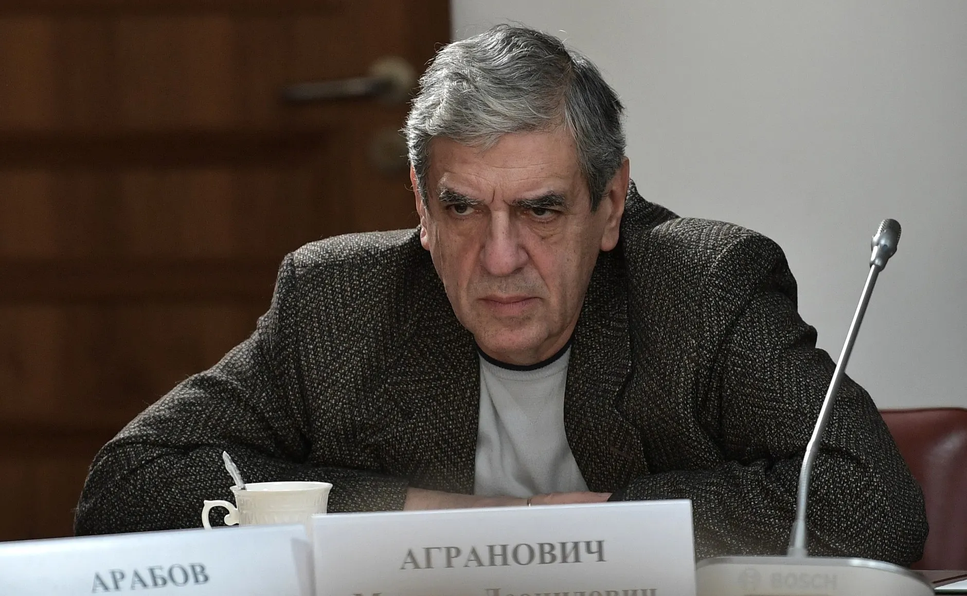 Операторский факультет объявил набор в специальную группу мастерской Михаила Аграновича: бесплатное обучение с 2027 года при подписании годичного контракта с Минобороны на службу в войсках беспилотных систем. Студентам обещают общежитие, статус ветерана и льготы.