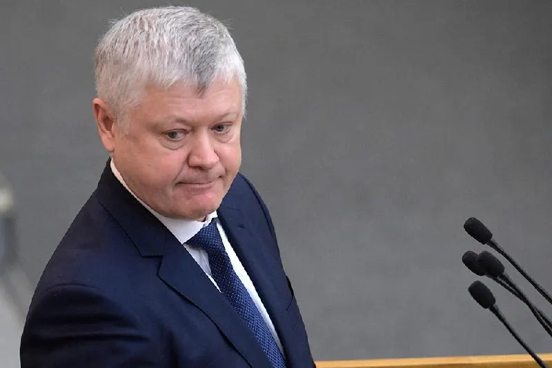 Председатель комитета Госдумы по безопасности сообщил, что за последнее время из страны были выдворены свыше 360 зарубежных организаций, более 60 — по материалам комиссии, а также принято 46 законов о защите суверенитета.