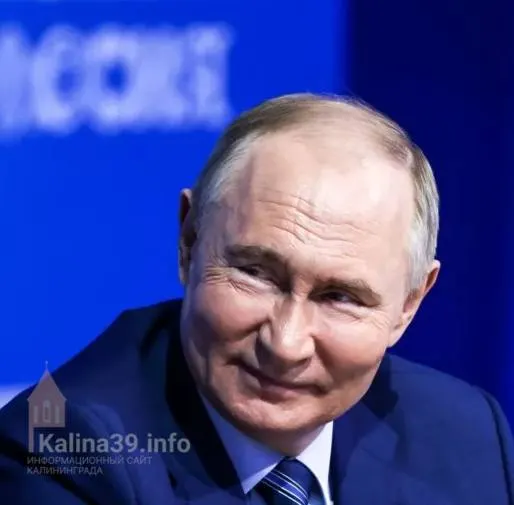 Президент заявил, что атаки на НПЗ якобы нацелены на срыв сезона отпусков, однако очереди на АЗС, лимиты на топливо и рост цен свидетельствуют о реальных перебоях. Предложение о взаимном прекращении ударов по энергетике не было поддержано.
