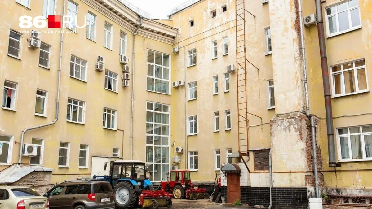 Госдума пояснила, что решение о переустройстве дворовой территории и организации парковочных мест принимается на общедомовом собрании собственников жилья.