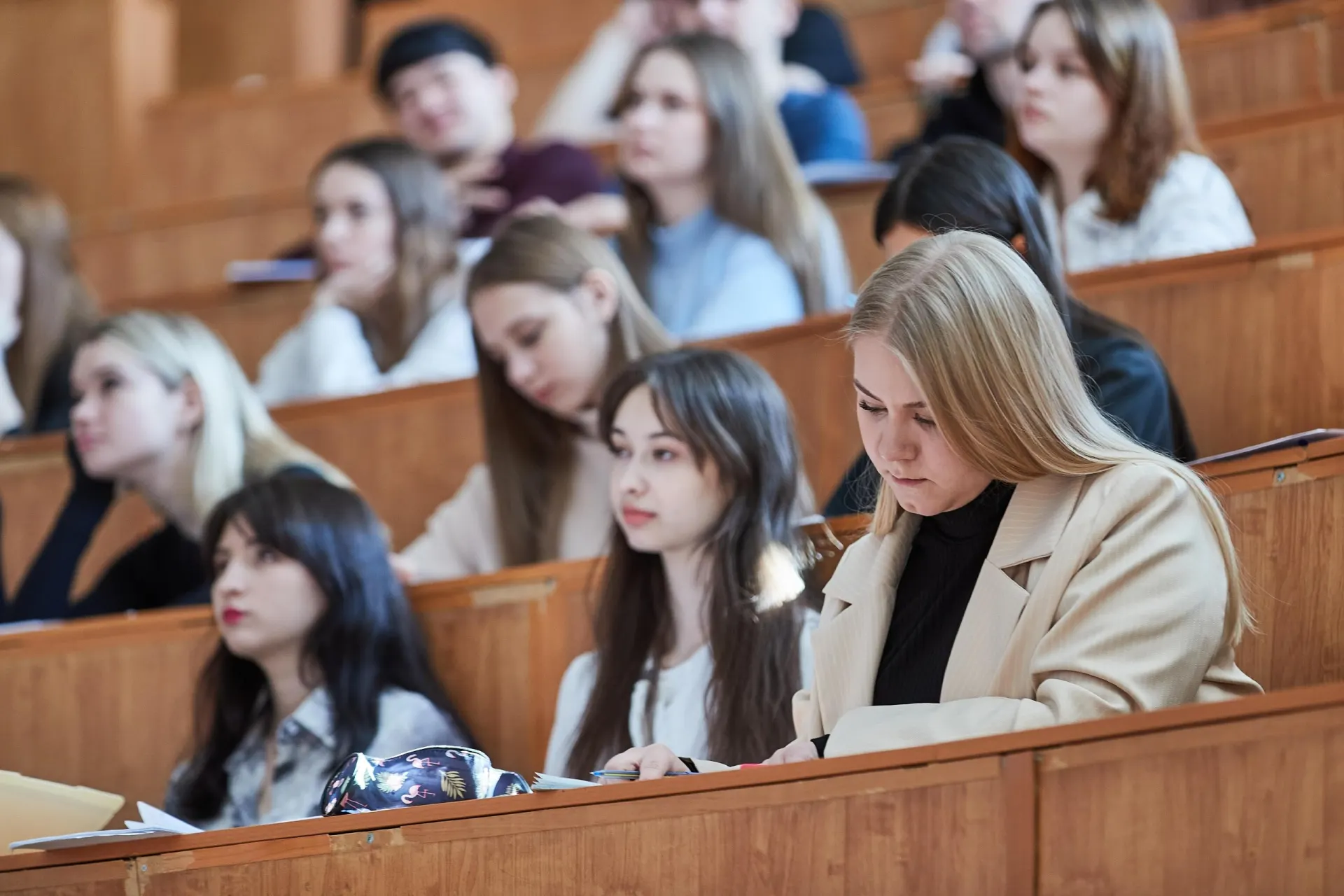 Минобрнауки пересмотрело порядок целевого обучения: штрафы отменили и заменили механизмом компенсаций, а правила отчисления для студентов стали строже.