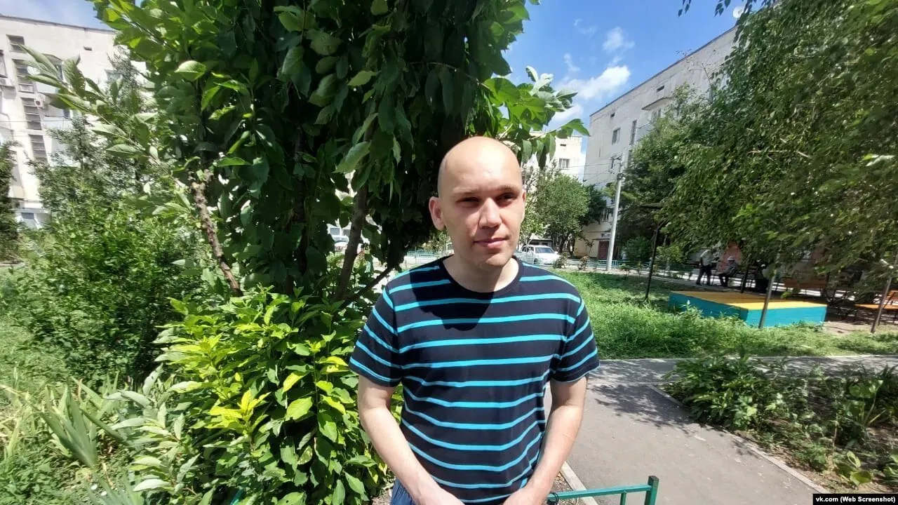 Правозащитную организацию «Крымская солидарность» включили в реестр, а список её «участников» расширили до 137 человек. В обновлённом перечне оказался инвалид I группы Игорь Никитенко, которому грозят правовые последствия и санкции за якобы «иноагентскую» деятельность.