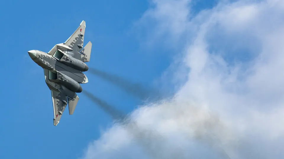 Минпромторг требует с АО «Авиационная и морская электроника» 257,1 млн руб. из‑за шестилетней просрочки по госконтракту на разработку газоразрядных видеомодулей — проект, предназначенный заменить импортные дисплеи в военной технике.