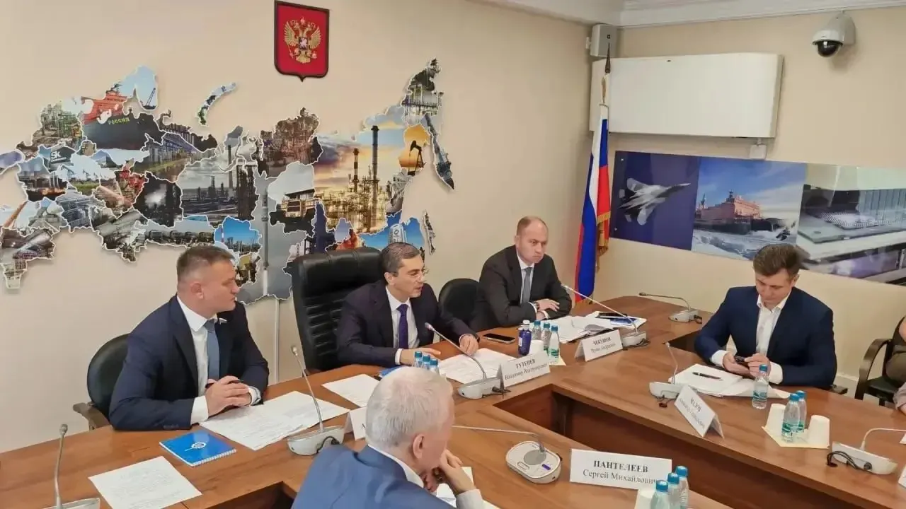 Депутат Александр Дроздов подготовил законопроект, который даст профильным министерствам доступ к данным ФНС для мониторинга формирования цен на продовольствие на всех этапах и быстрого реагирования при резком подорожании.