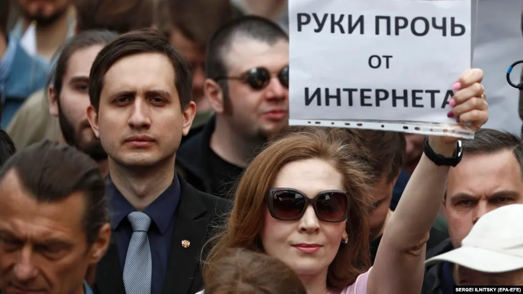 В России продолжаются блокировки VPN‑сервисов: ограничен доступ к десяткам сервисов обхода и зафиксированы технические сбои у некоторых провайдеров, есть риск повторения атак.