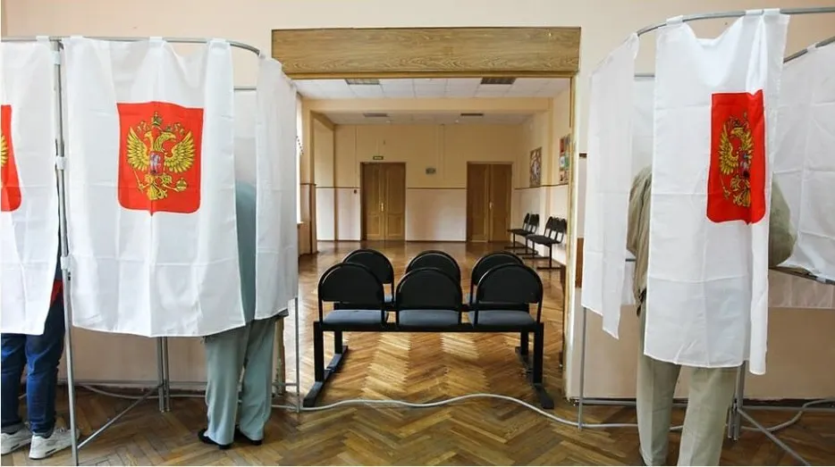 Общественная палата и союз наблюдателей выпустили руководство для наблюдателей; восемь партий подписали соглашение о сотрудничестве, но критики называют это имитацией контроля.