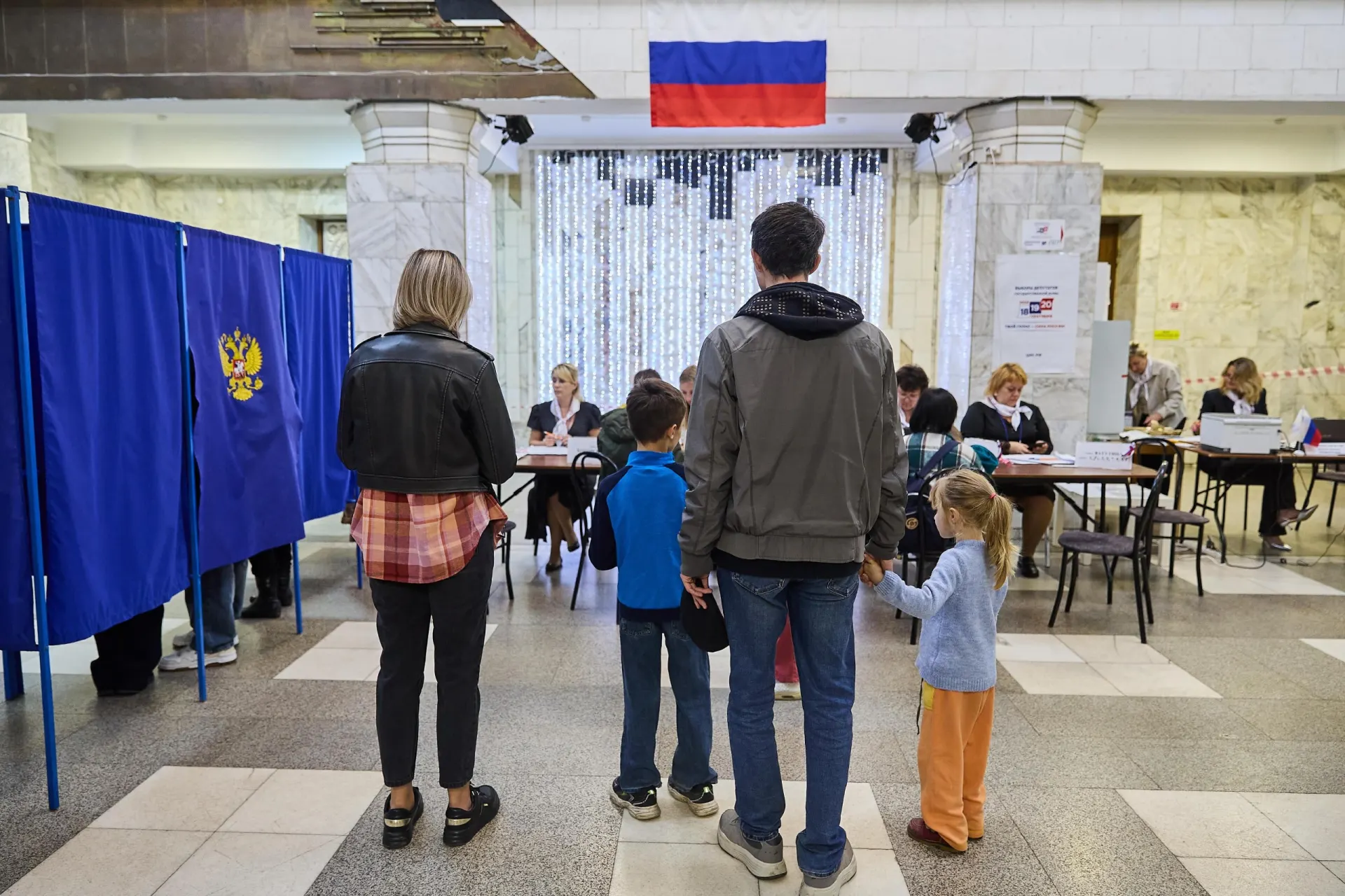 На третий день выборов зафиксирована высокая явка; подводятся итоги дня.