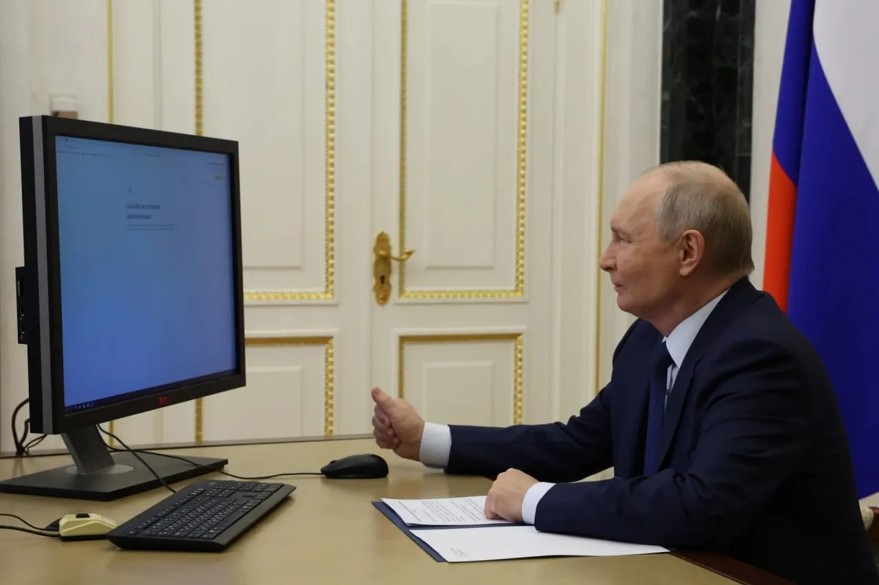 Президент принял участие в онлайн-голосовании; выборы проходят 18–20 сентября; участки работают с 8:00 до 20:00 по местному времени.