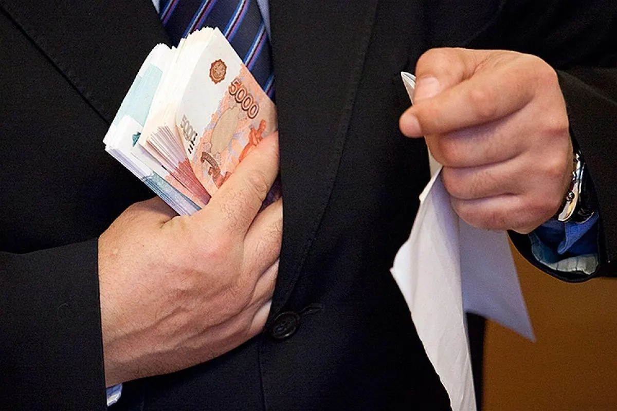 Новые правила финансирования кино запрещают проекты, демонстрирующие коррупцию среди сотрудников МВД, ФСБ, Следственного комитета и прокуратуры; обсуждаются так называемые «стоп‑темы» и порядок государственной поддержки.