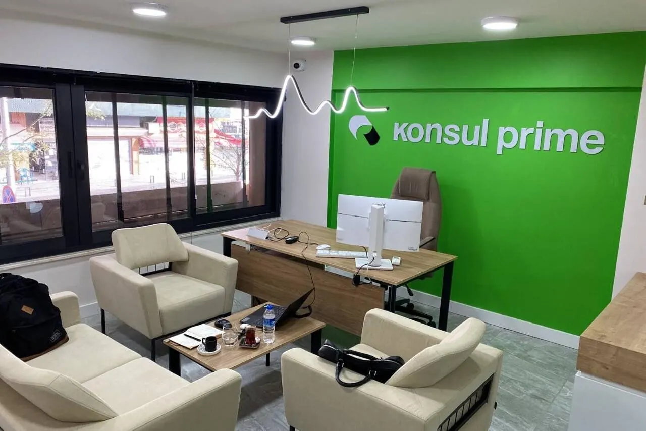 Как работают платные центры по ускорению записи в консульства и сколько это стоит в разных странах.