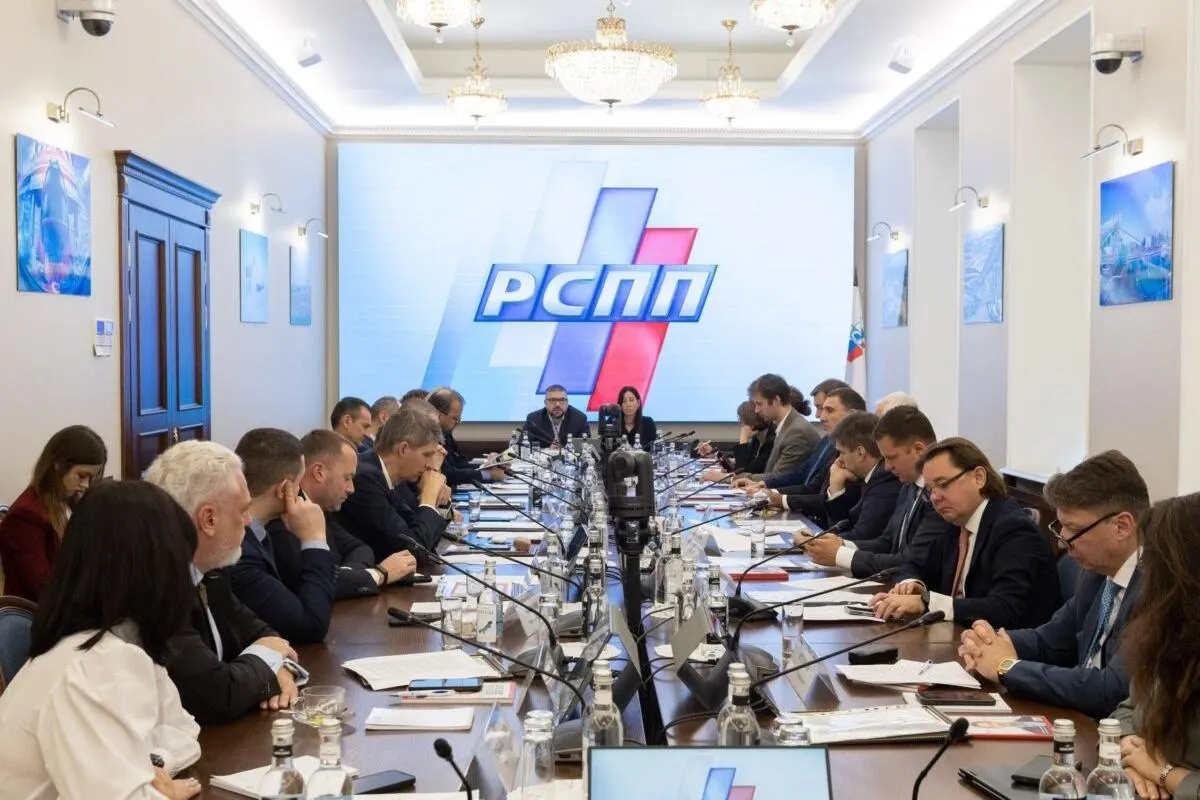 Российский союз промышленников и предпринимателей выступает против предлагаемого Минфином налога на сверхдоход для добывающих компаний на 2027–2029 годы, предупреждая о рисках для инвестиций и предсказуемости налоговой системы.